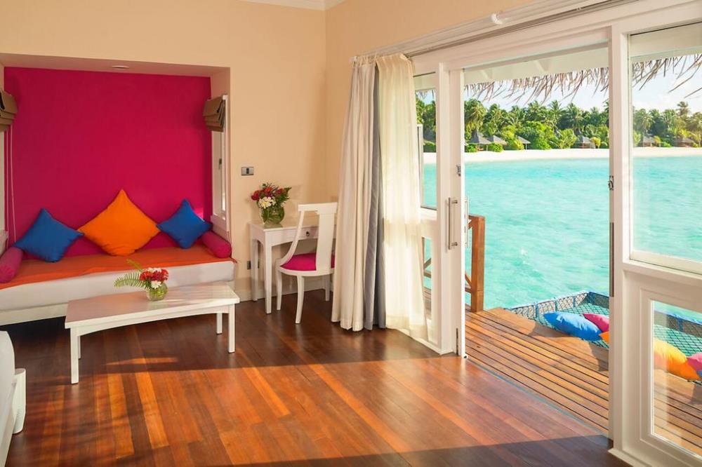 content/hotel/Sun Aqua Vilu Reef/Accommodation/Aqua Villa/SunAquaViluReef-Acc-AquaVilla-05.jpg